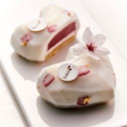 리치&블루블랙베리 벚꽃 무스케이크